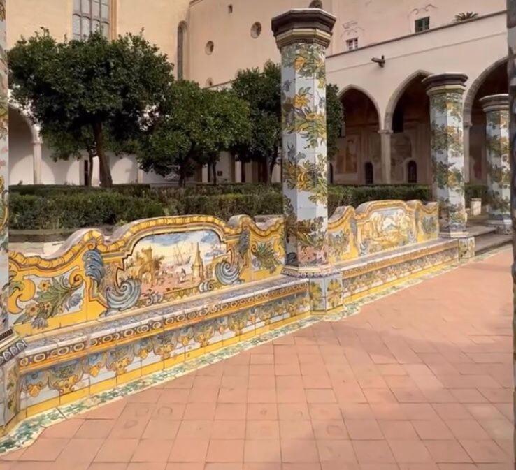 Casa Albertino-In The Heart Of Naples Luaran gambar